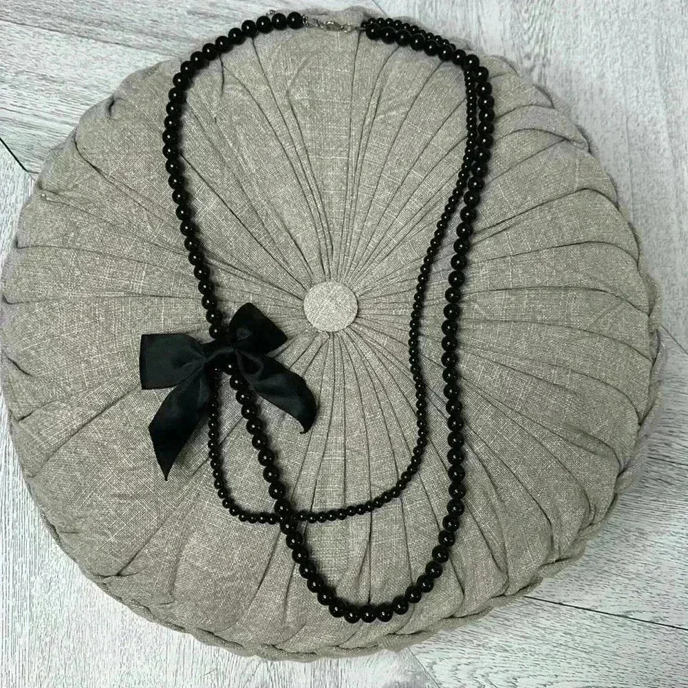 Black beaded necklace  with Bow